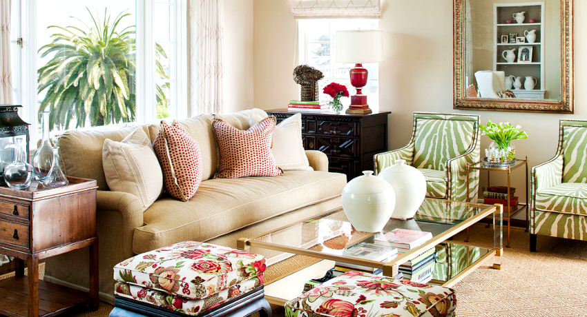 Ang ilusyon ng lalim ng silid ay maaaring mangyari kapag nag-install ng isang malaking salamin Ang ilusyon ng lalim ng silid ay maaaring mangyari kapag nag-install ng isang malaking salamin