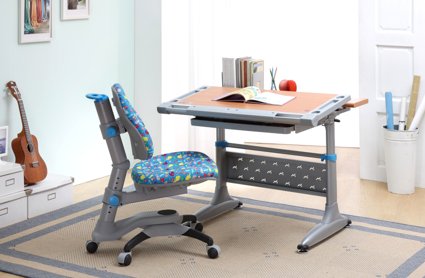 Det finnes modeller av ortopediske stoler for barn som kan endre parametrene når barnet vokser opp Det finnes modeller av ortopediske stoler for barn som kan endre parametrene når barnet vokser opp