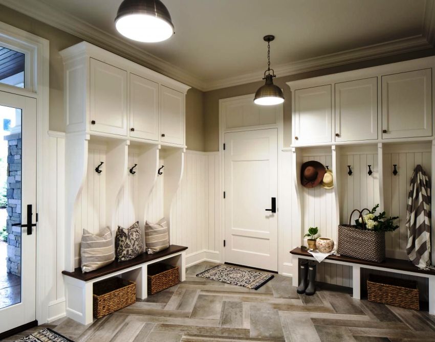 Κατά τη διακόσμηση του εσωτερικού ενός διαδρόμου οποιασδήποτε διάταξης, δεν πρέπει να επιλέξετε σκοτεινές αποχρώσεις Κατά τη διακόσμηση του εσωτερικού ενός διαδρόμου οποιασδήποτε διάταξης, δεν πρέπει να επιλέξετε σκοτεινές αποχρώσεις