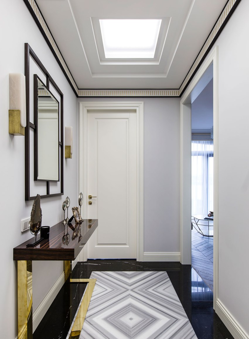 เมื่อตกแต่งห้องโถงคุณต้องคำนึงถึงคุณสมบัติของเค้าโครงของห้อง เมื่อตกแต่งห้องโถงคุณต้องคำนึงถึงคุณสมบัติของเค้าโครงของห้อง