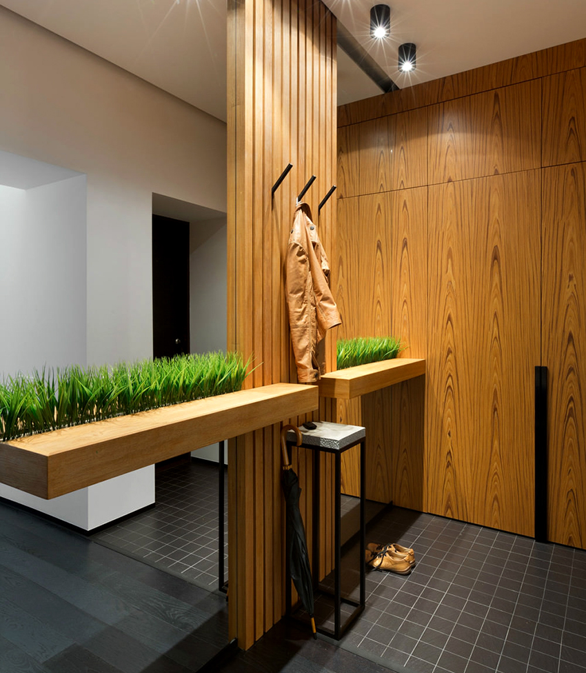 Na obkladanie podlahy chodby sú najlepšie dlaždice alebo kamene. Na obkladanie podlahy chodby sú najlepšie dlaždice alebo kamene.