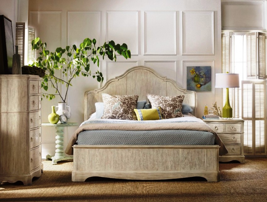 Die häufigste Option ist ein rechteckiger Nachttisch. Die häufigste Option ist ein rechteckiger Nachttisch.