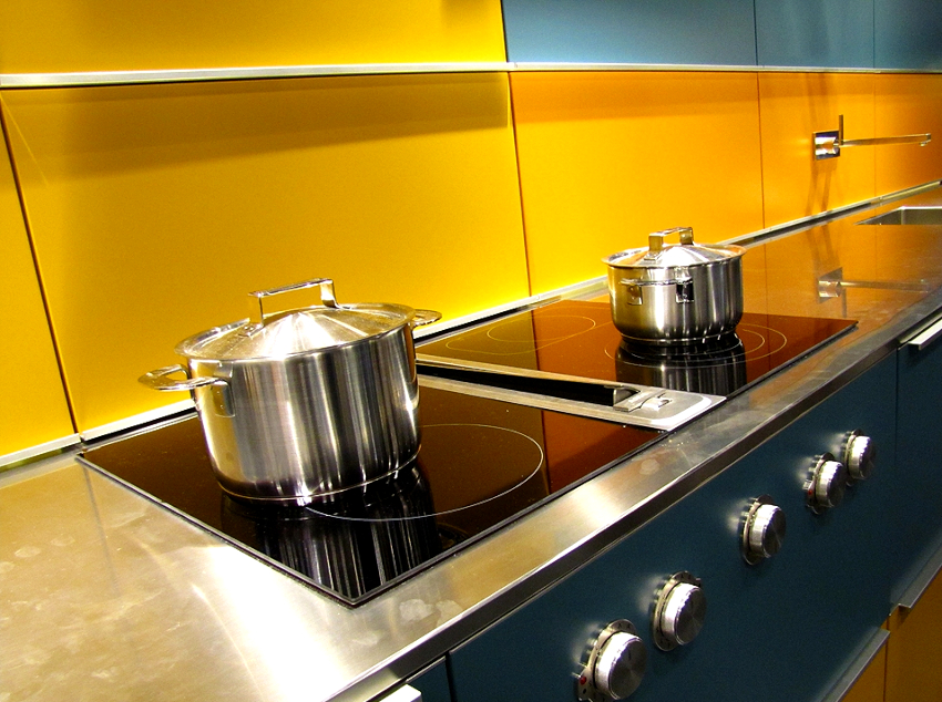 Standardbredden på køkkenbordet er 60 cm Standardbredden på køkkenbordet er 60 cm