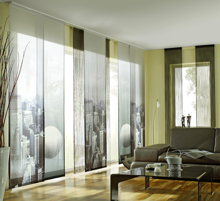 Els teixits clars de les finestres per a la sala d’estar són de tul, organza i gasa Els teixits clars de les finestres per a la sala d’estar són de tul, organza i gasa