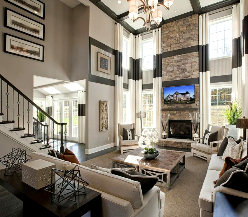 Quan es decora el disseny de les finestres de la sala d’estar amb cortines llargues, cal instal·lar la cornisa a una alçada de 300 cm com a mínim. Quan es decora el disseny de les finestres de la sala d’estar amb cortines llargues, cal instal·lar la cornisa a una alçada de 300 cm com a mínim.