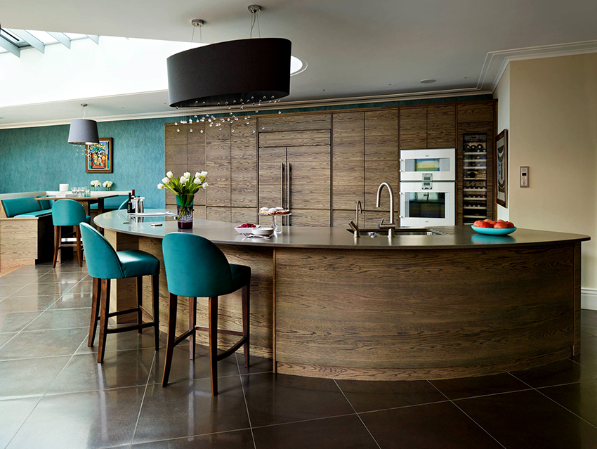 O bucătărie mare poate fi decorată în orice culoare, principalul lucru este că totul arată armonios O bucătărie mare poate fi decorată în orice culoare, principalul lucru este că totul arată armonios