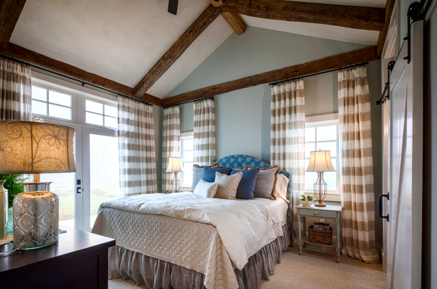 Grinzile de tavan sunt considerate semnul distinctiv al adevăratei Provence Grinzile de tavan sunt considerate semnul distinctiv al adevăratei Provence