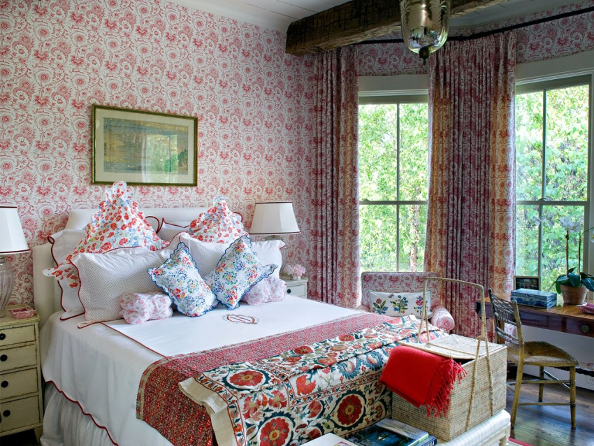 O cameră în care perdelele sunt realizate într-o culoare apropiată de umbra pereților din jur arată bine O cameră în care perdelele sunt realizate într-o culoare apropiată de umbra pereților din jur arată bine