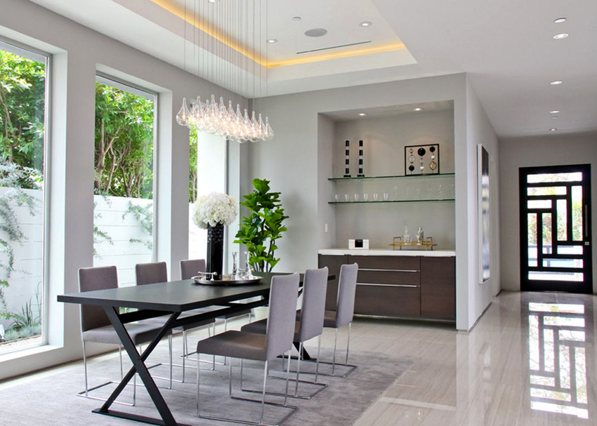 Hindi inirerekumenda na mag-overload ang mga istante ng salamin sa sala na may maraming bilang ng mga item. Hindi inirerekumenda na mag-overload ang mga istante ng salamin sa sala na may maraming bilang ng mga item.