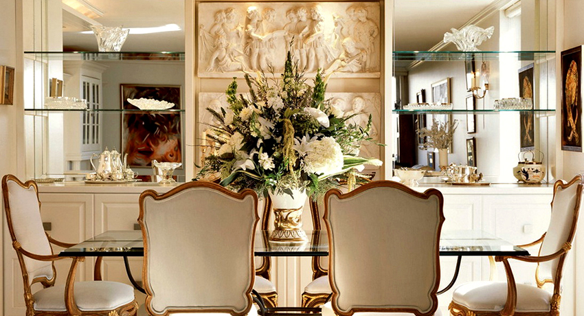 Ang mga istante ng salamin ay isang praktikal na piraso ng kasangkapan, habang ang hitsura ay matikas at walang timbang Mga istante ng salamin sa dingding: mga ideya ng mga tagadisenyo at aplikasyon sa interior