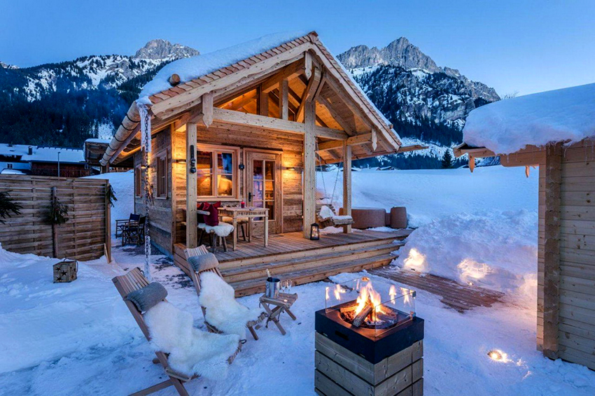 Una casa de bany d'estil alpí hauria de ser espaiosa, construïda amb materials naturals Una casa de bany d'estil alpí hauria de ser espaiosa, construïda amb materials naturals