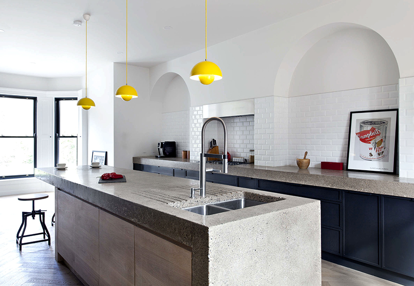 Betonowe blaty w kuchni prezentują się efektownie i niecodziennie Betonowe blaty w kuchni prezentują się efektownie i niecodziennie