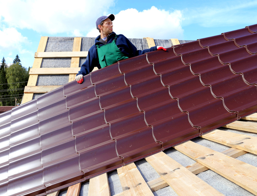 A lejtők minimális lejtése 14 fok. A lejtők minimális lejtési szöge 14 fok.