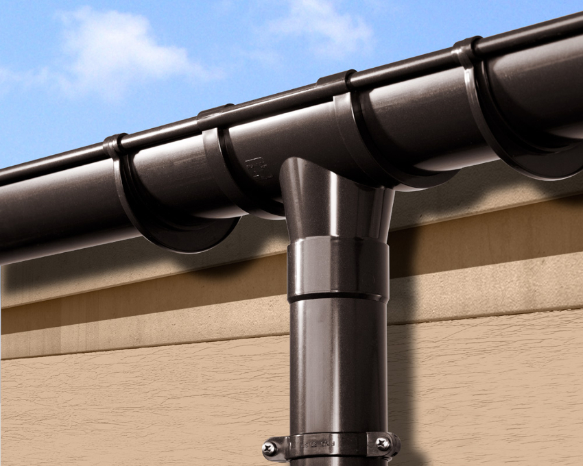 A pók a leeresztőcső tölcsérébe van telepítve, és megvédi a rendszert a levelek és törmelék behatolásától A pók a leeresztőcső tölcsérébe van telepítve, és megvédi a rendszert a levelek és törmelék behatolásától