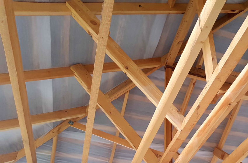 Párazáró membrán hideg tetőre történő telepítése esetén a természetes szellőzés hatékonysága jelentősen csökken Párazáró membrán hideg tetőre történő telepítése esetén a természetes szellőzés hatékonysága jelentősen csökken