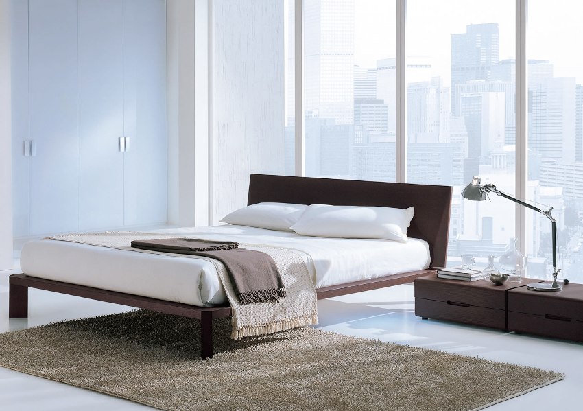 Bei der Auswahl eines Nachttisches mit Schubladen müssen Sie sich auf die Größe des Bettes konzentrieren Bei der Auswahl eines Nachttisches mit Schubladen müssen Sie sich auf die Größe des Bettes konzentrieren