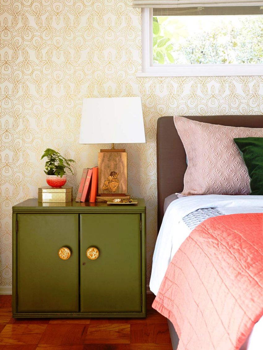 Heutzutage können sich nur wenige Menschen ihr Schlafzimmer ohne ein so notwendiges und funktionales Möbelstück wie einen Nachttisch vorstellen. Heutzutage können sich nur wenige Menschen ihr Schlafzimmer ohne ein so notwendiges und funktionales Möbelstück wie einen Nachttisch vorstellen.