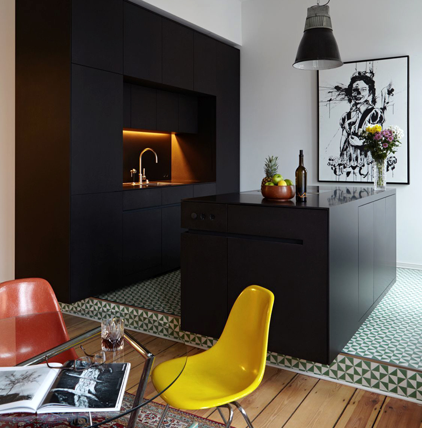 Pentru ca o bucătărie neagră să arate sofisticată și laconică, trebuie să respectați echilibrul corect al culorilor. Pentru ca o bucătărie neagră să arate sofisticată și laconică, trebuie să respectați echilibrul corect al culorilor.