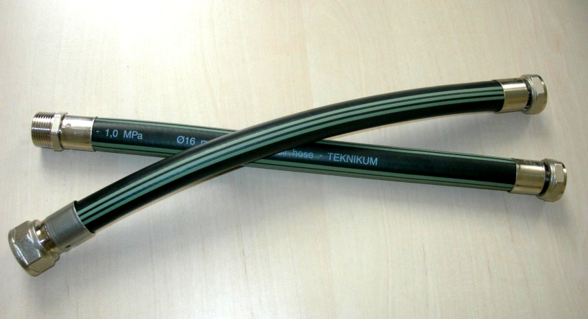 Gummihülle mit Stoffrücken ist eine einfache und kostengünstige Option. Gummihülle mit Stoffrücken ist eine einfache und kostengünstige Option.