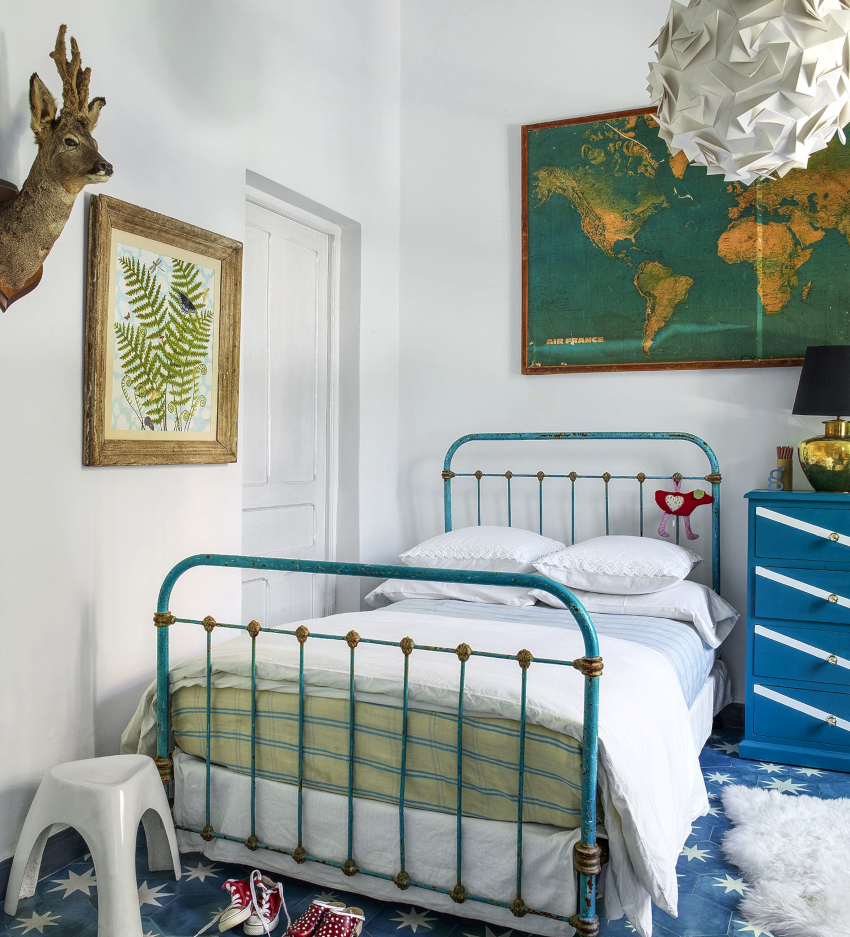 דרך פופולרית מאוד לקשט קירות היא לצבוע אותם. דרך פופולרית מאוד לקשט קירות היא לצבוע אותם.