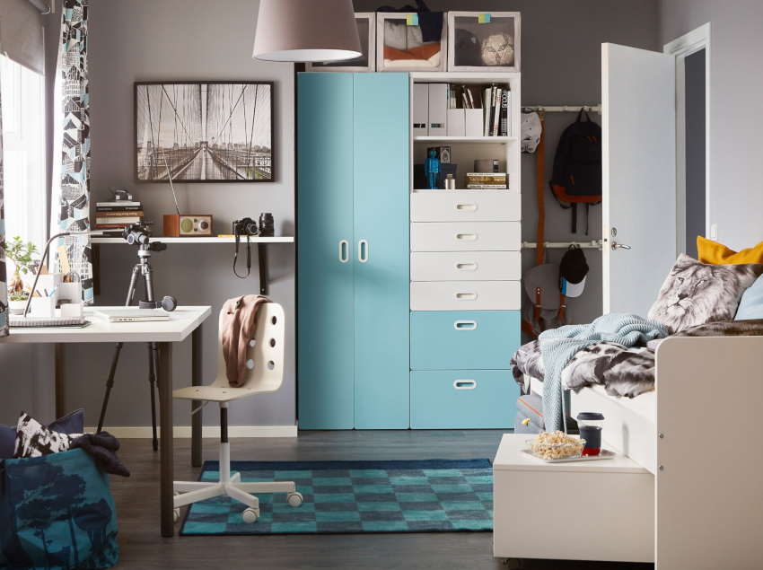 אם הילד כבר זקן מספיק, אז אתה לא צריך לבחור את צבע החדר ללא השתתפותו. אם הילד כבר זקן מספיק, אז אתה לא צריך לבחור את צבע החדר ללא השתתפותו.