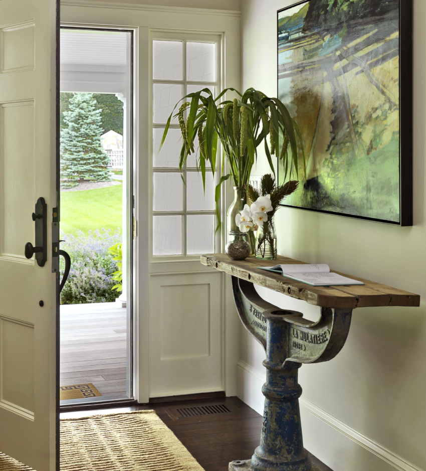 Du kan tilføje lys til korridoren, hvis du lægger glasindsatser i døren Du kan tilføje lys til korridoren, hvis du lægger glasindsatser i døren