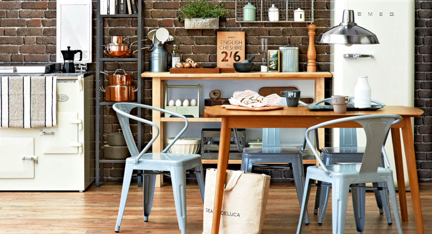 Ang wallpaper para sa kusina ay dapat maging matibay, hindi masusuot, matibay at lumalaban sa kahalumigmigan Wallpaper para sa kusina: iba't ibang mga color palette at disenyo ng dingding