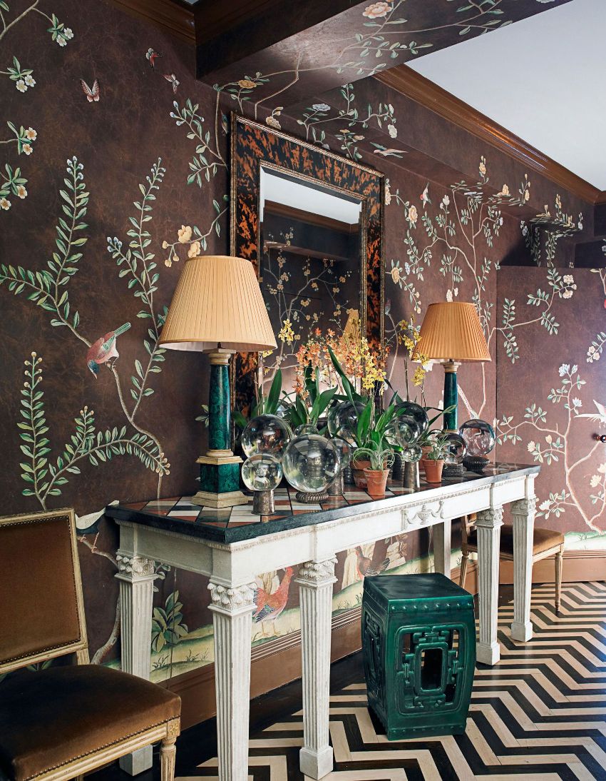 Papierové tapety na chodbe stojí za to uprednostniť, iba ak existujú finančné obmedzenia alebo sa plánuje situácia každých pár rokov zmeniť. Papierové tapety na chodbe stojí za to uprednostniť, iba ak existujú finančné obmedzenia alebo sa plánuje situácia každých pár rokov zmeniť.