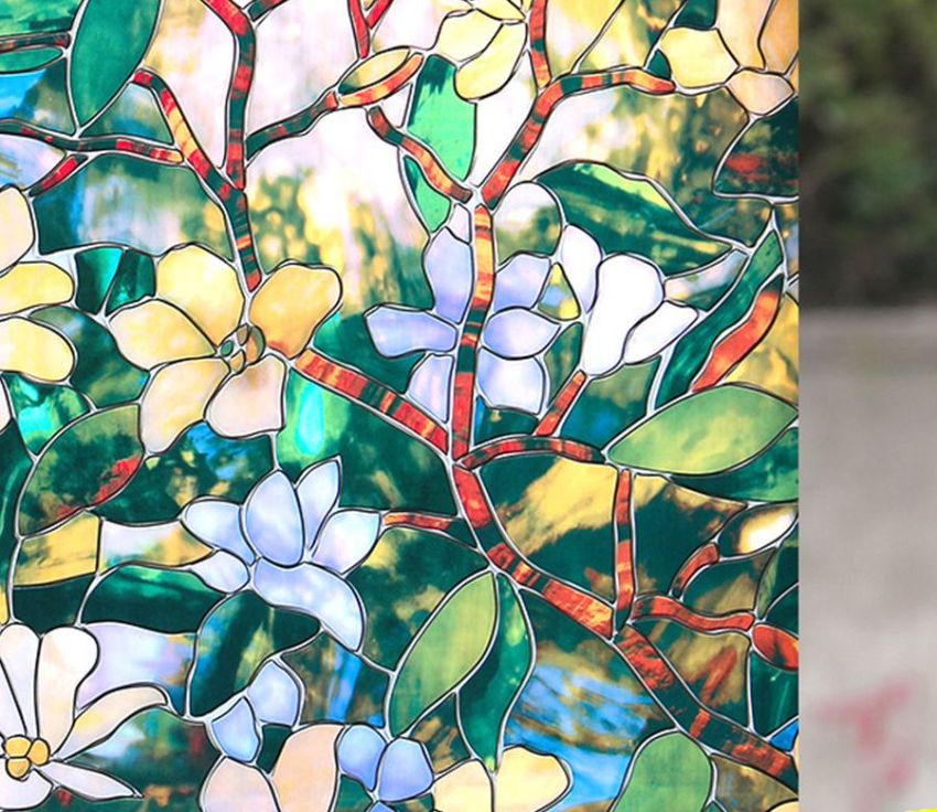 I dag er farvet glaskunst meget udbredt i moderne indretning. I dag er farvet glaskunst meget udbredt i moderne indretning.