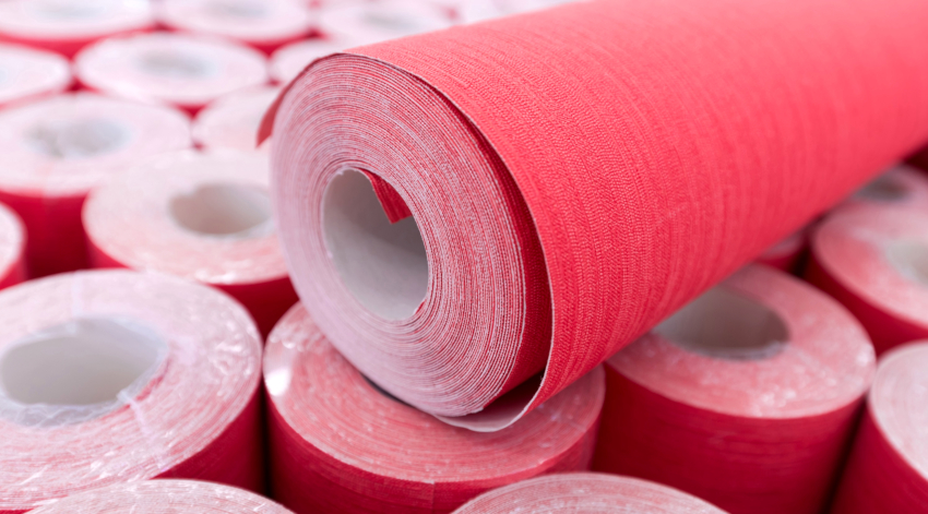 בחדרים יבשים עם קירות שטוחים, כל סוג של טפט מותר בחדרים יבשים עם קירות שטוחים, כל סוג של טפט מותר