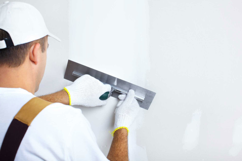 Az sayıda kusur tespit edilirse, duvarın basit bir macunu yapılır. Az sayıda kusur tespit edilirse, duvarın basit bir macunu yapılır.