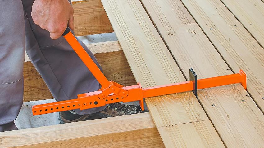 És millor sucar els desfasaments amb cola especial perquè després no crugeixin És millor sucar els desfasaments amb cola especial perquè després no crugeixin