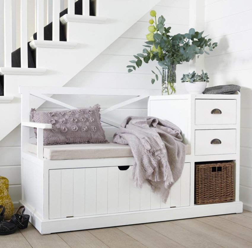 Κατά την κατασκευή επίπλων για το διάδρομο, δεν είναι απαραίτητο να χρησιμοποιήσετε ένα φυσικό συμπαγές ξύλο · μπορεί να αντικατασταθεί με φθηνότερα αντίστοιχα Κατά την κατασκευή επίπλων για το διάδρομο, δεν είναι απαραίτητο να χρησιμοποιήσετε ένα φυσικό συμπαγές ξύλο · μπορεί να αντικατασταθεί με φθηνότερα αντίστοιχα