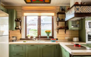 Stores romains pour la cuisine: une option pratique et pratique pour décorer une fenêtre