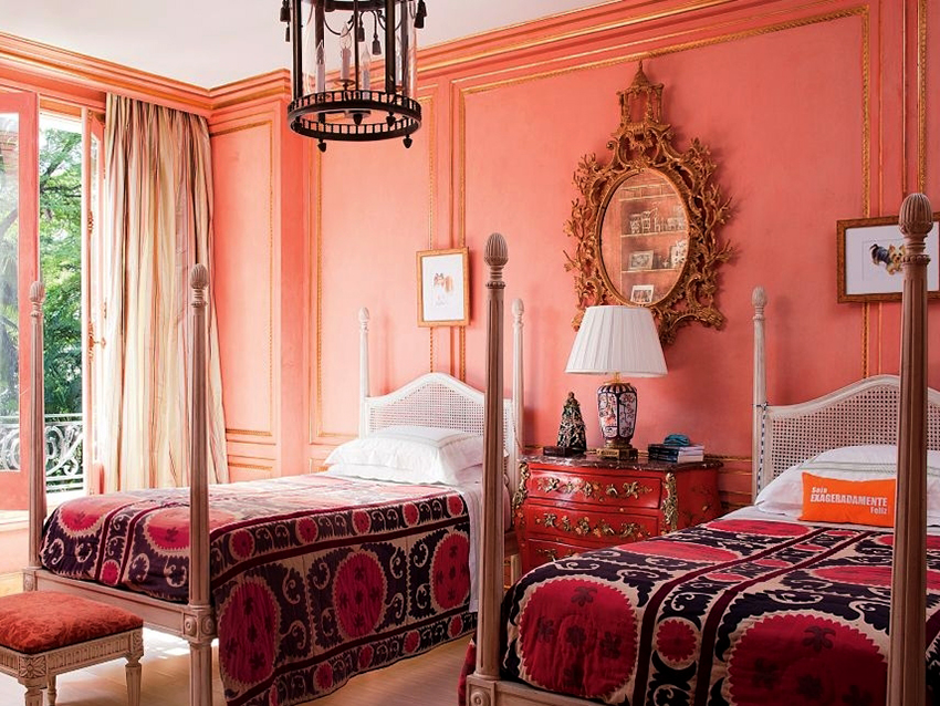 Rosatöne können das Innere des Schlafzimmers mit Wärme und Komfort füllen. Rosatöne können das Innere des Schlafzimmers mit Wärme und Komfort füllen.