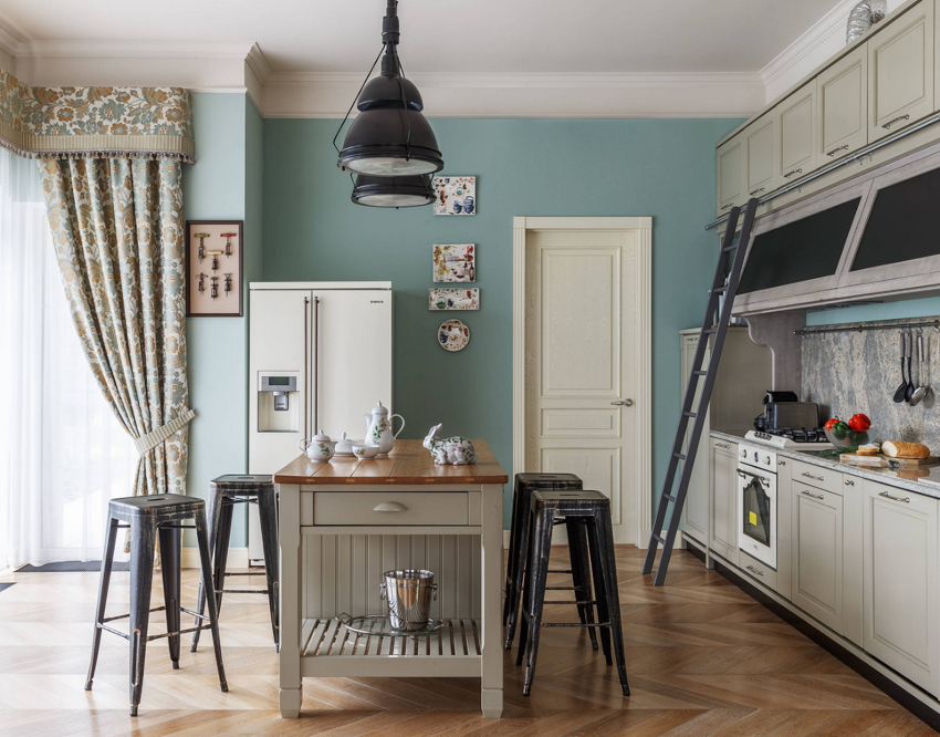 Heu de determinar per endavant el disseny de cortines per a una cuina amb balcó, escollir el color i la densitat òptims del teixit Heu de determinar per endavant el disseny de cortines per a una cuina amb balcó, escollir el color i la densitat òptims del teixit