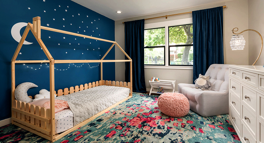 Gardiner og gardiner i børnehaven skal vælges meget omhyggeligt Gardiner til børnehaven: et vigtigt strejf til at skabe hygge og komfort