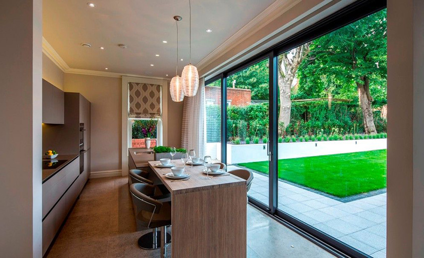 לרוב טול עשוי מפוליאסטר, כותנה או משי לרוב טול עשוי מפוליאסטר, כותנה או משי