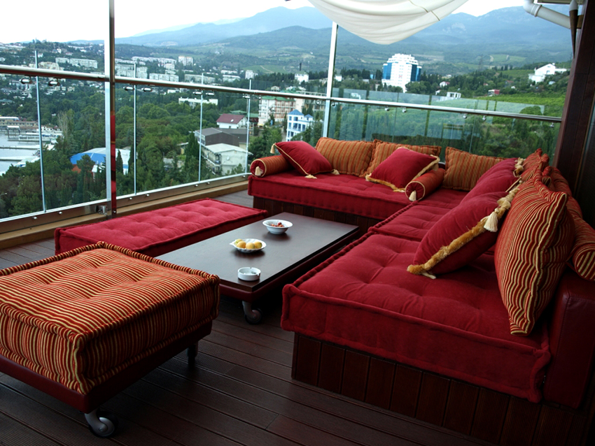 Hvis du ønsker det, kan du lage en koselig hjørnesofa med egne hender. Hvis du ønsker det, kan du lage en koselig hjørnesofa med egne hender.