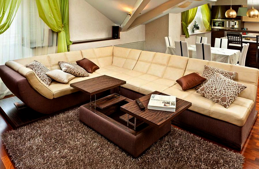 Click-gag sofaer har tre posisjoner: sitte, ligge og ligge Click-gag sofaer har tre posisjoner: sitte, ligge og ligge