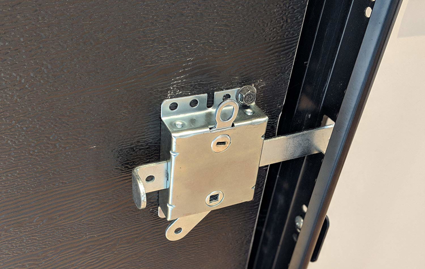 במקרה של החלפה עצמית של מכשיר הנעילה, הנמצא על דלת הכניסה, יש צורך לקבוע את אופי התקלה. במקרה של החלפה עצמית של מכשיר הנעילה, הנמצא על דלת הכניסה, יש צורך לקבוע את אופי התקלה.