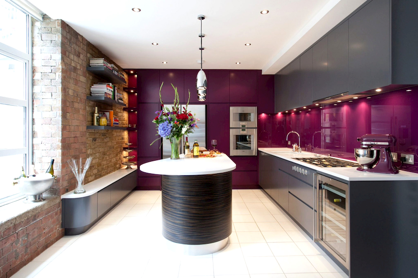 Too much purple can turn a kitchen into an unfriendly and annoying space. Too much purple can turn a kitchen into an unfriendly and annoying space.