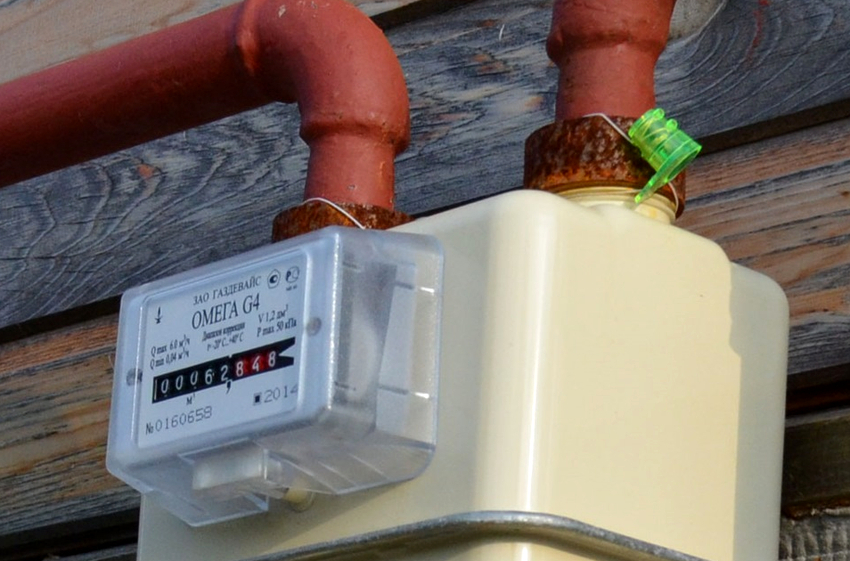 Nach der Installation des Geräts müssen Sie einen Spezialisten des Gasdienstes anrufen, um das Messgerät abzudichten Nach der Installation des Geräts müssen Sie einen Spezialisten des Gasdienstes anrufen, um das Messgerät abzudichten