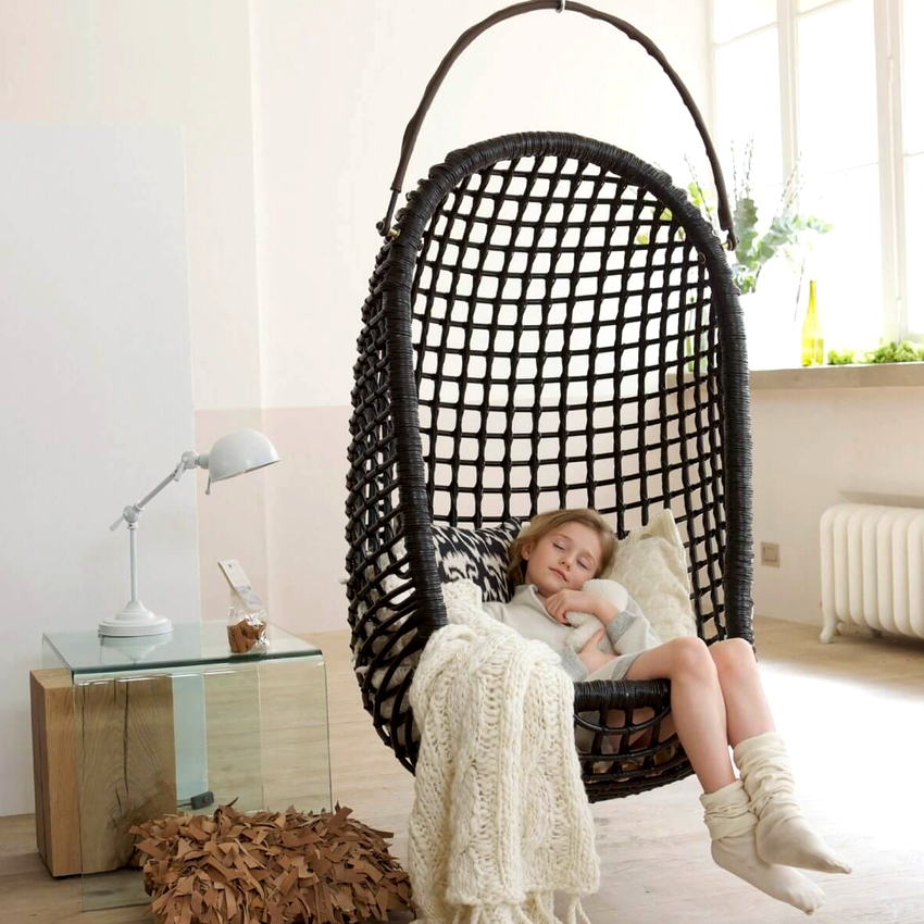 Produkter på en metalramme tåler vægt op til 150 kg Produkter på en metalramme tåler vægt op til 150 kg