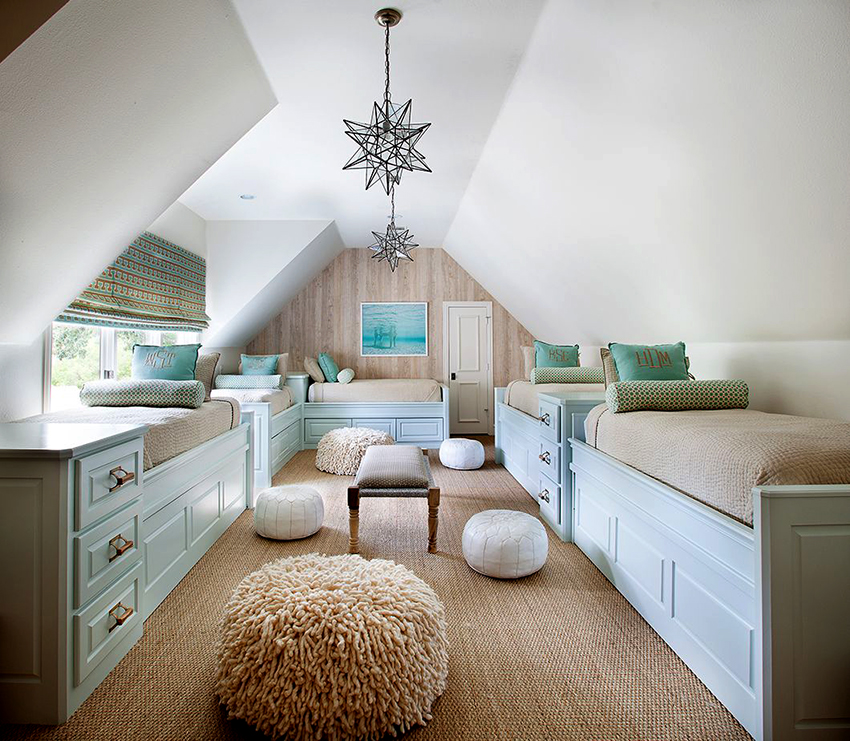 Per a un viver amb sostre baix o no estàndard, és adequat un aranya de vidre i metall Per a un viver amb sostre baix o no estàndard, és adequat un aranya de vidre i metall