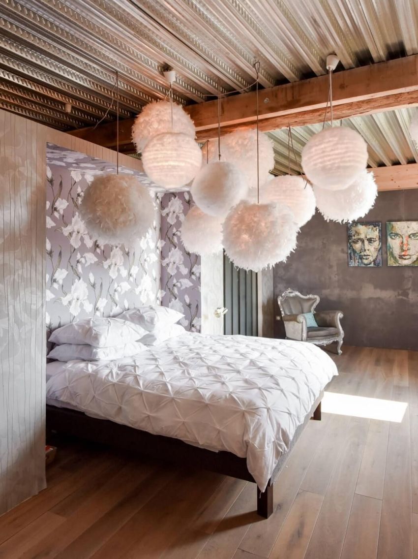 In order to make a chandelier, sometimes the most unusual materials are used. In order to make a chandelier, sometimes the most unusual materials are used.