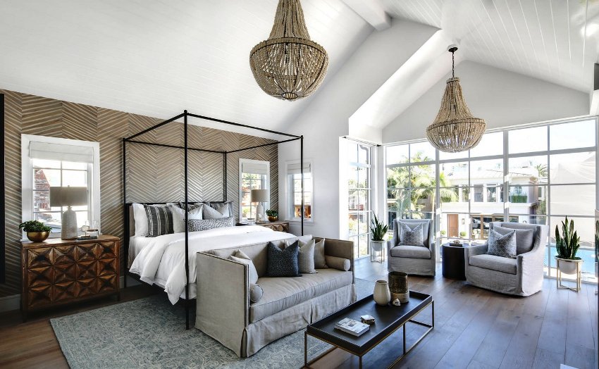 The main technical point is the build quality of the chandelier The main technical point is the build quality of the chandelier