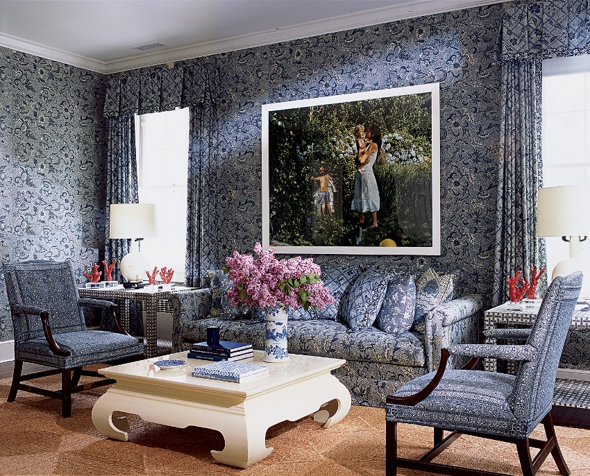 Trong giấy dán tường cổ điển, các vật trang trí thường nhỏ, lặp đi lặp lại, có dấu Trong giấy dán tường cổ điển, các vật trang trí thường nhỏ, lặp đi lặp lại, có dấu