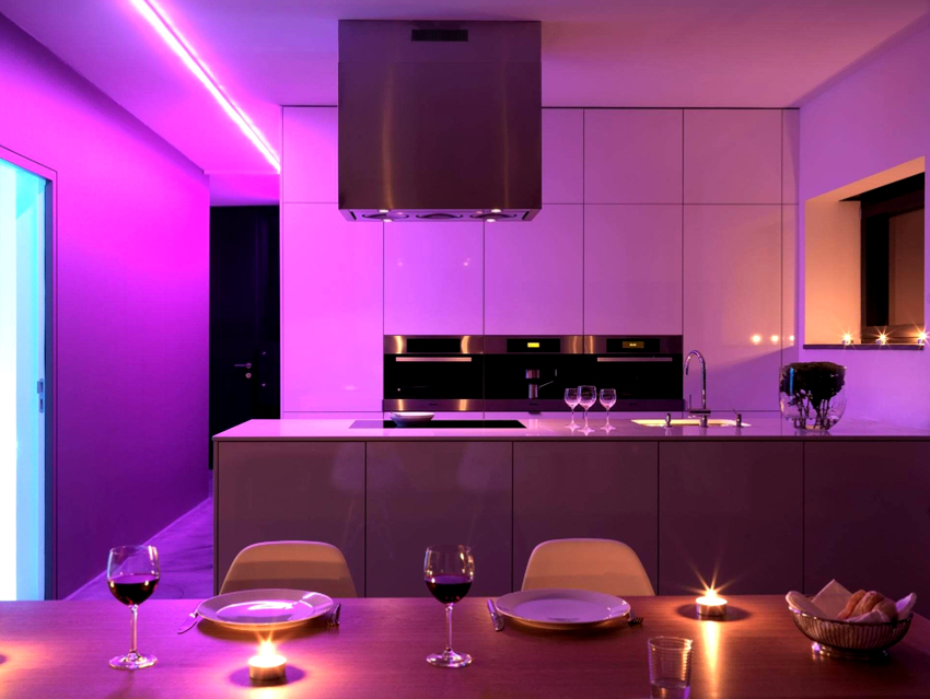 Det beste elementet i et dekorasjonsrom er et hengende tak i flere nivåer. Det beste elementet i et dekorasjonsrom er et hengende tak i flere nivåer.