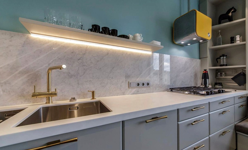 Lysrør er et tradisjonelt belysningsalternativ og har en akseptabel kostpris. Lysrør er et tradisjonelt belysningsalternativ og har en akseptabel kostpris.